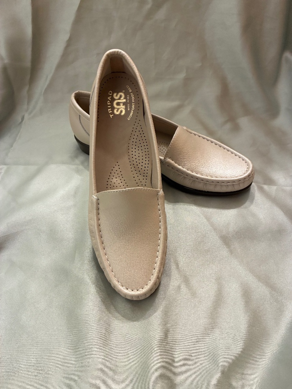 SAS NWT NIB Simplify Slip On Loafer Pearl Bone 8 Narrow NEVER WORN Orig $185